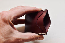 The Weekender Wallet in Veg Tan
